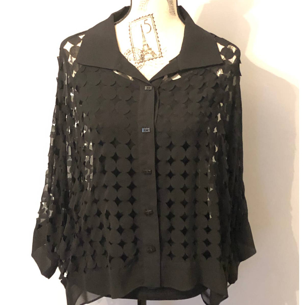 IC by Connie K Cut Out Top Size Medium